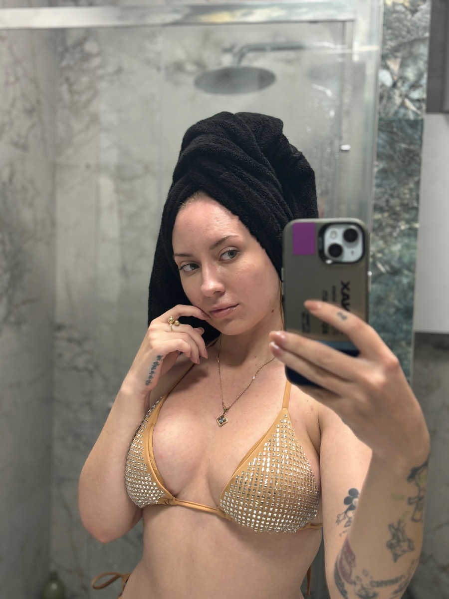 Nude girl KateV in Depok