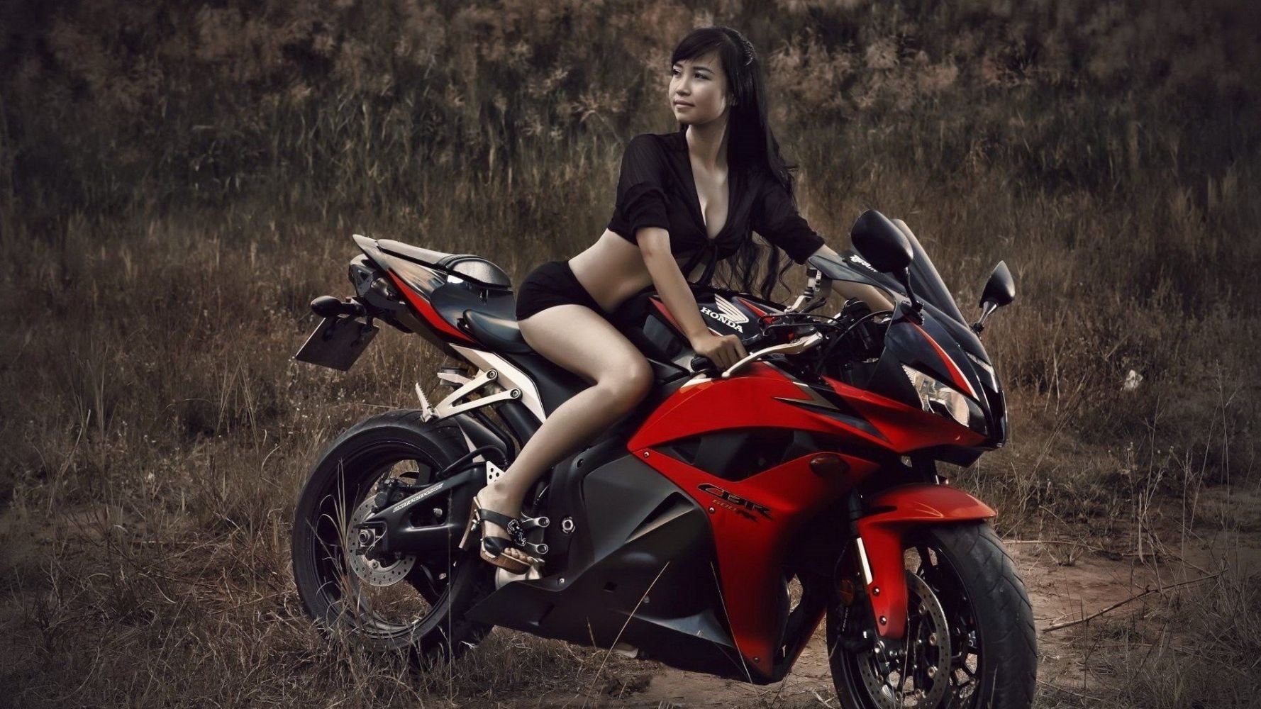 Fitness girls and bikes in Depok
