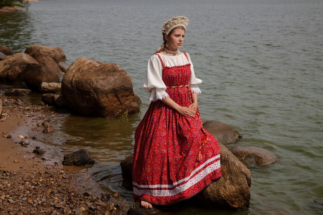 Women in Slavic costumes in Depok